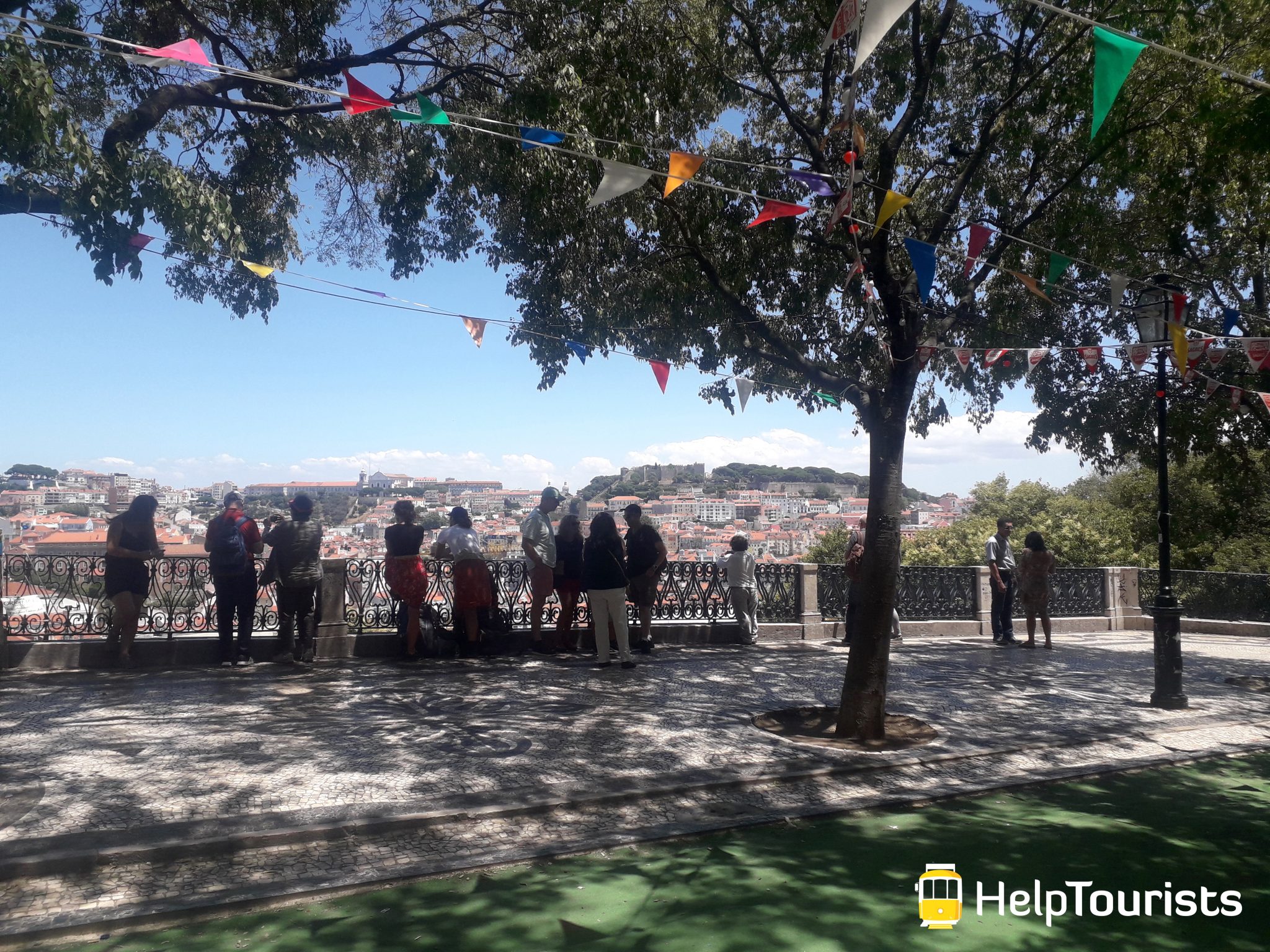 Lissabon Aussichtspunkt Sommer