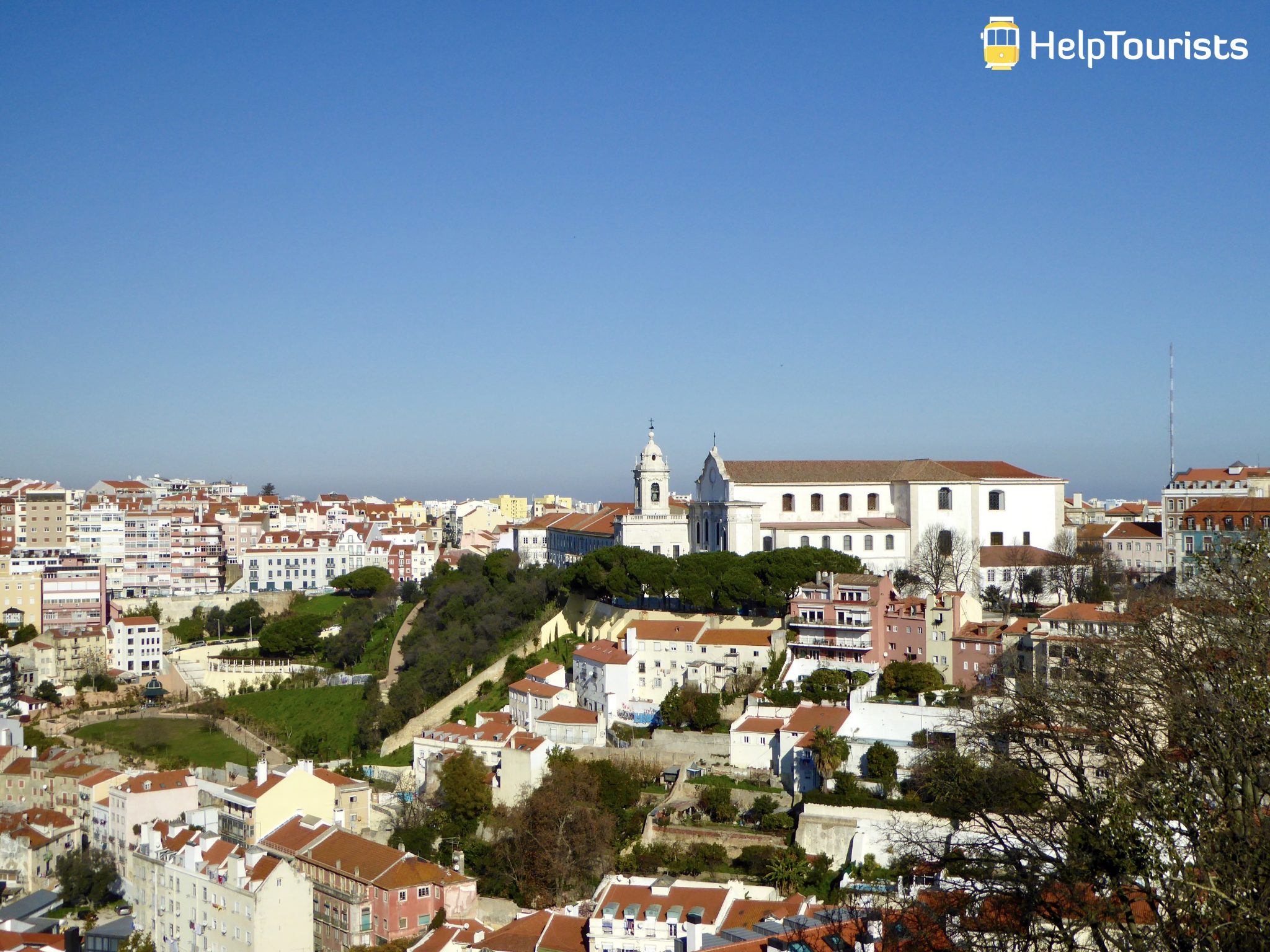Lisbonne vue église